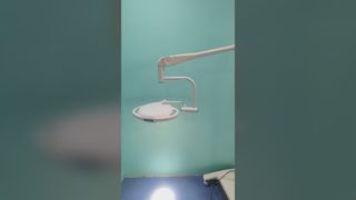 BR-OT300L Mobilna lampa operacyjna LED ze stojakiem